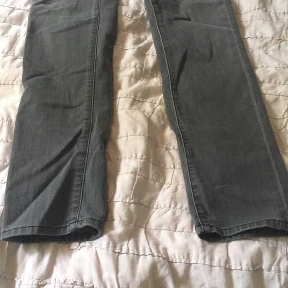 7 for All Mankind gray skinny jeans (size 24) - Picture 3 of 8
